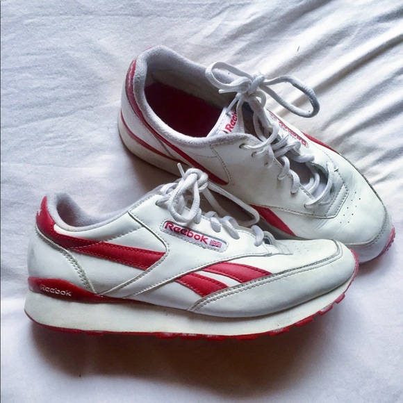 Reebok Shoes - VINTAGE REBOOK CLASSIC LEATHER- WHITE AND RED